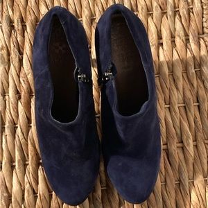Navy Blue Suede Leather Vince Camuto Elvin Bootie Heels Size 9